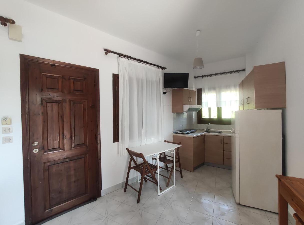 Para Thin Alos Inn Néos Marmarás Exterior foto