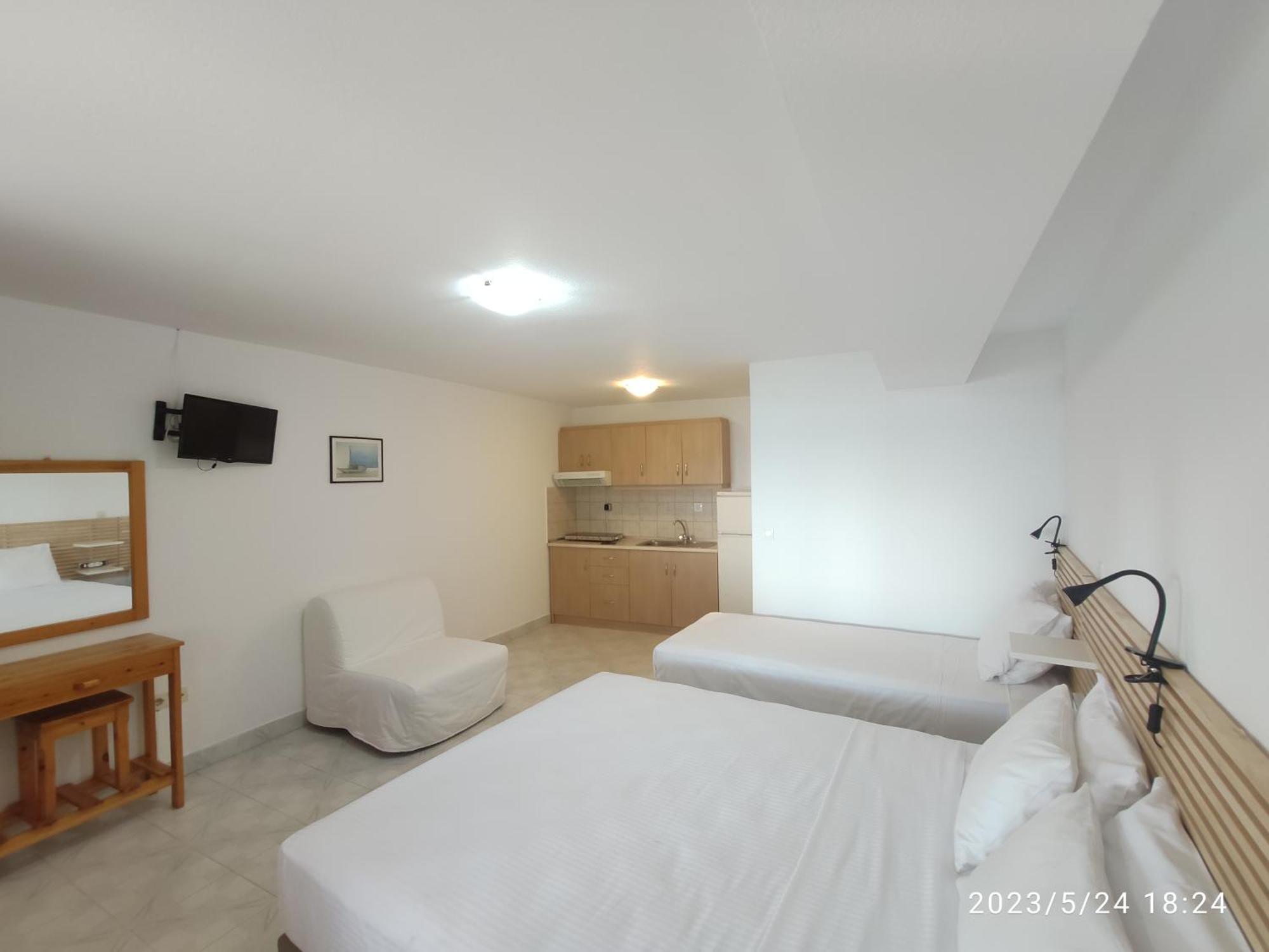 Para Thin Alos Inn Néos Marmarás Exterior foto