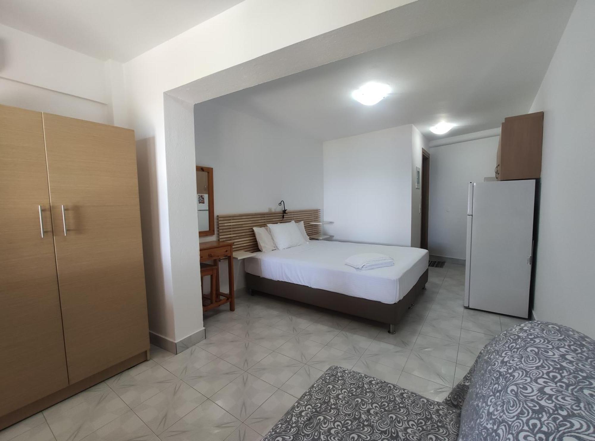 Para Thin Alos Inn Néos Marmarás Exterior foto