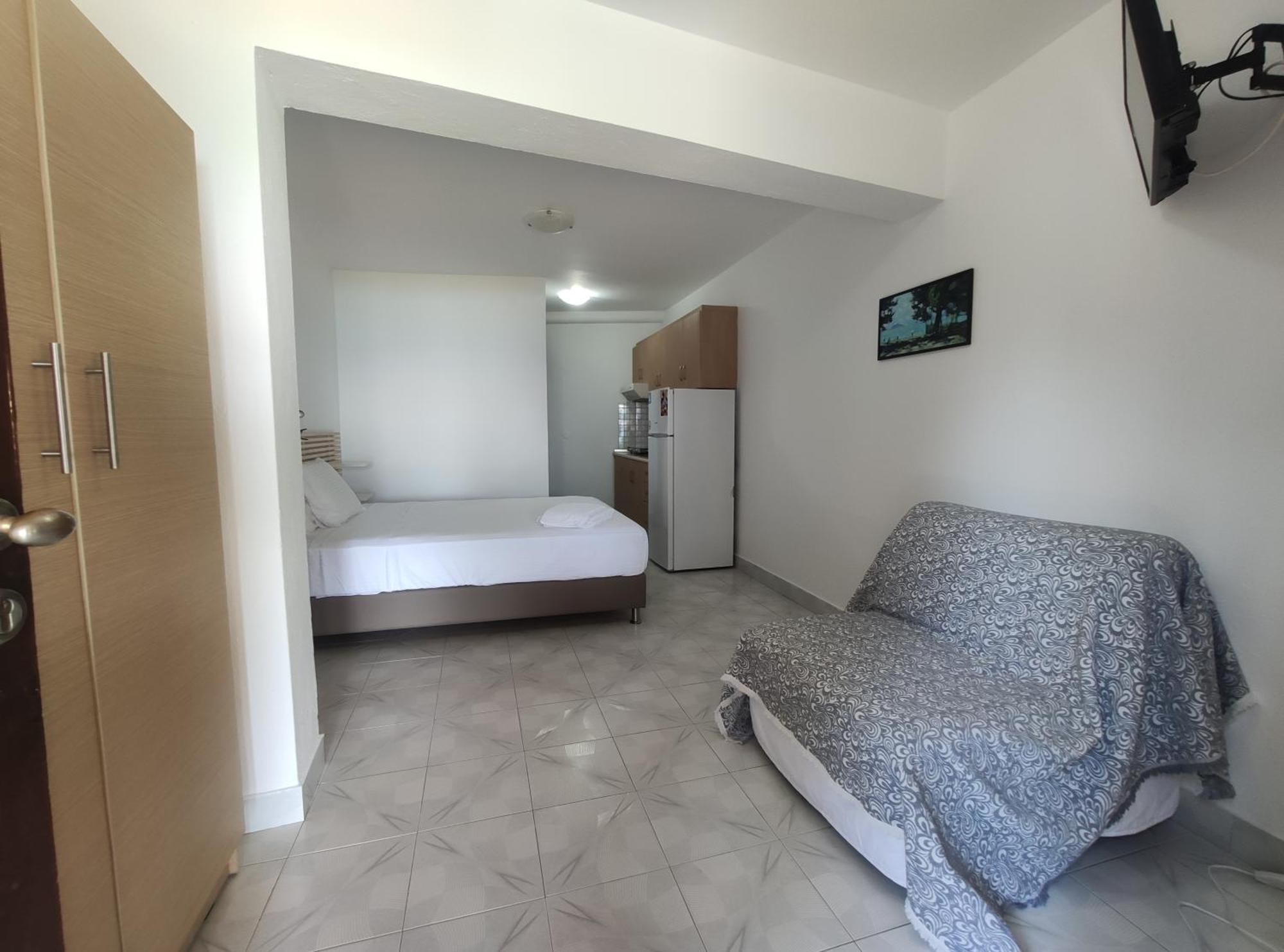 Para Thin Alos Inn Néos Marmarás Exterior foto